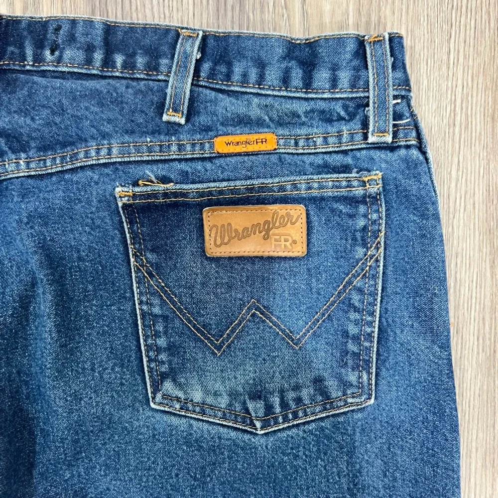 Wrangler FR Flame Resistant FR13M WZ Mens Blue Straight Leg Work Jeans 42x32